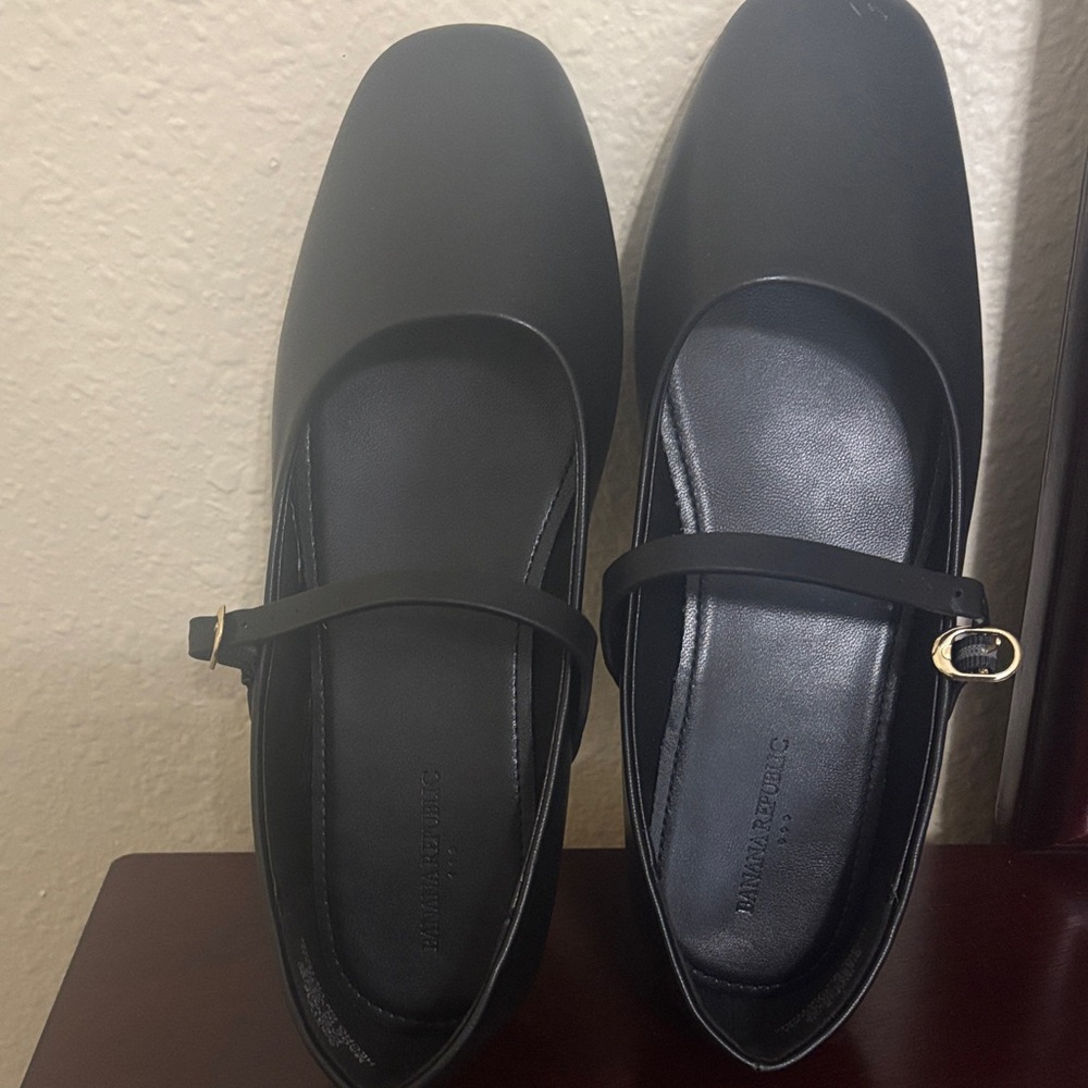 Banana Republic Black Strap Flats